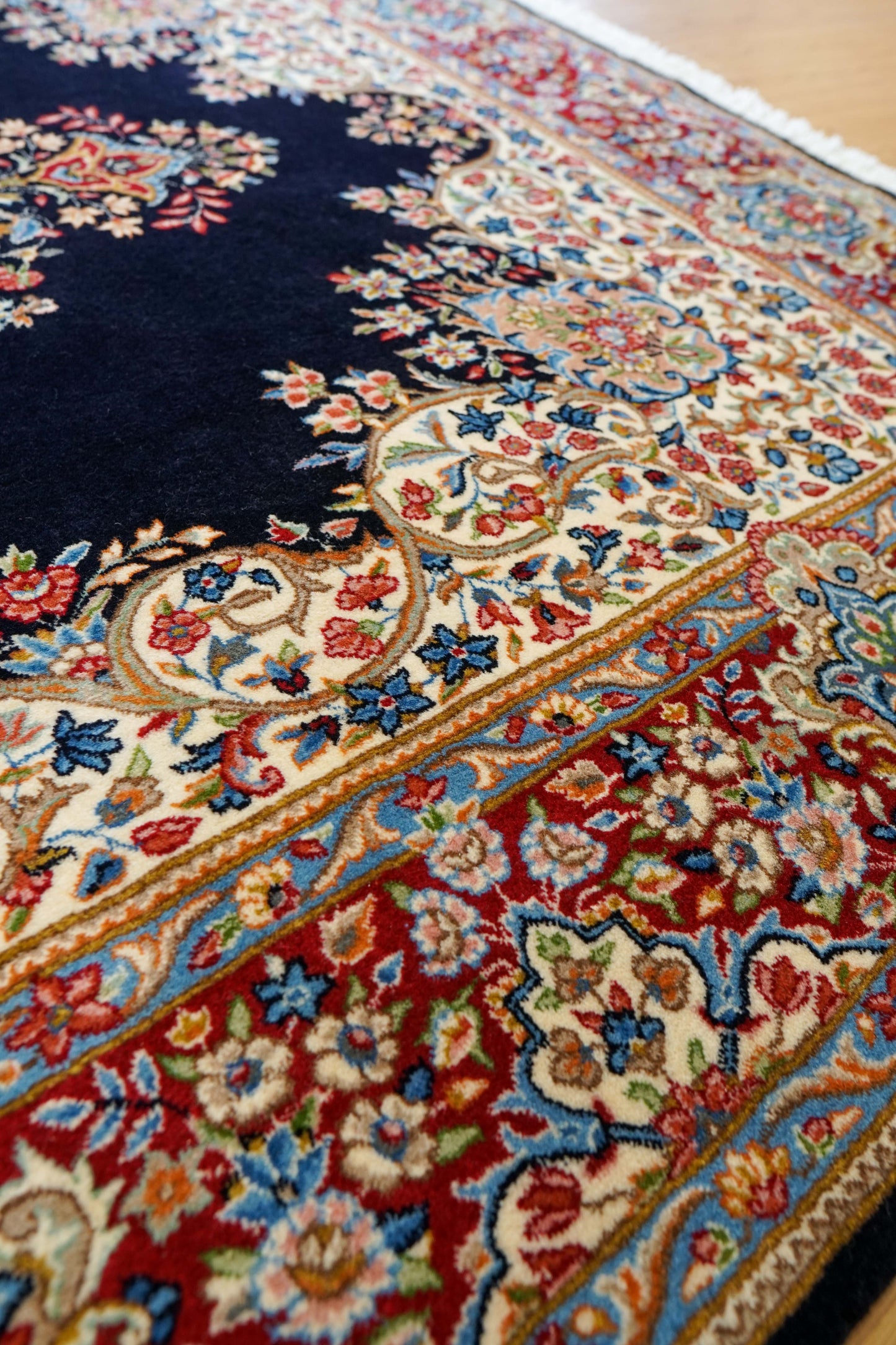 ペルシャ絨毯 ケルマン産 手織りメダリオン文様 245×180cm