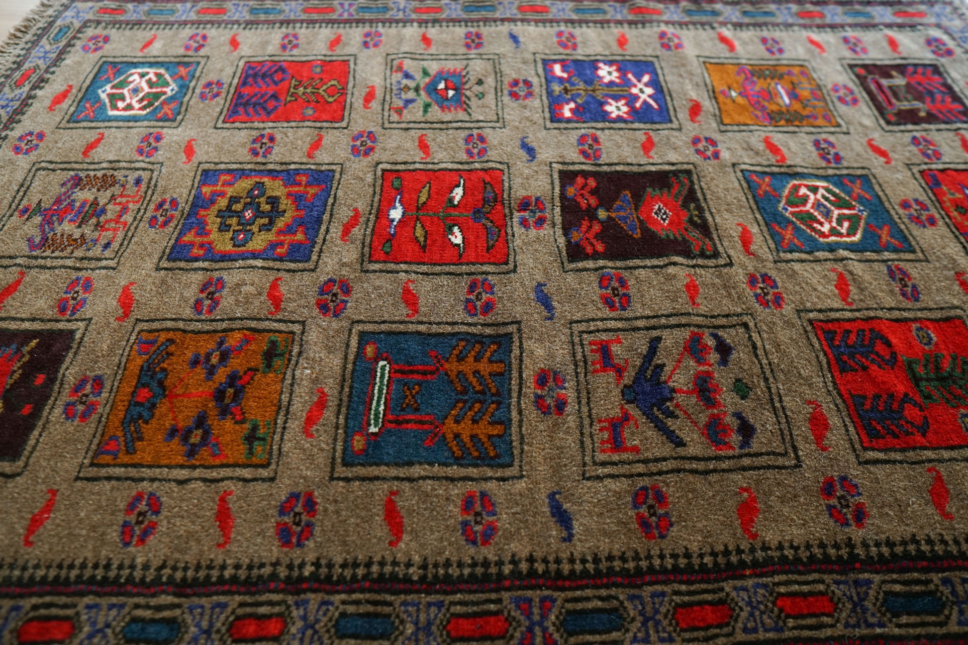  132×94cm バルーチ絨毯 ヴィンテージ トライバルラグ ペルシャ絨毯