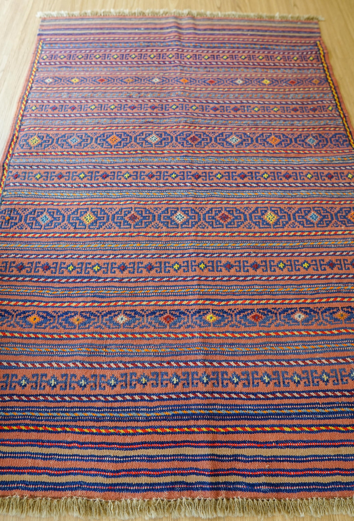  ペルシャ 手織りキリム トラバルラグ 144×94cm