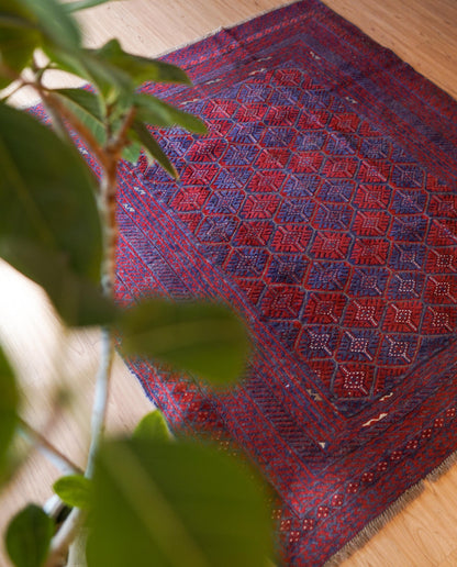  アフガニスタン手織りマシュワニキリム　 172×152cm