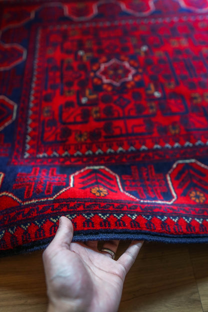  135×81cm アフガニスタン手織り絨毯 カールモハメディ