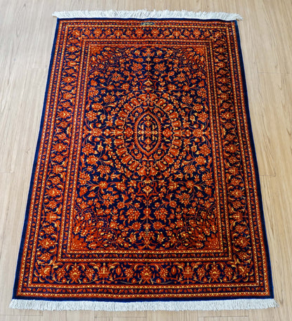 ペルシャ絨毯　クム産　カーリキ房　シルク 100%　(証明書付) 120×80cm　