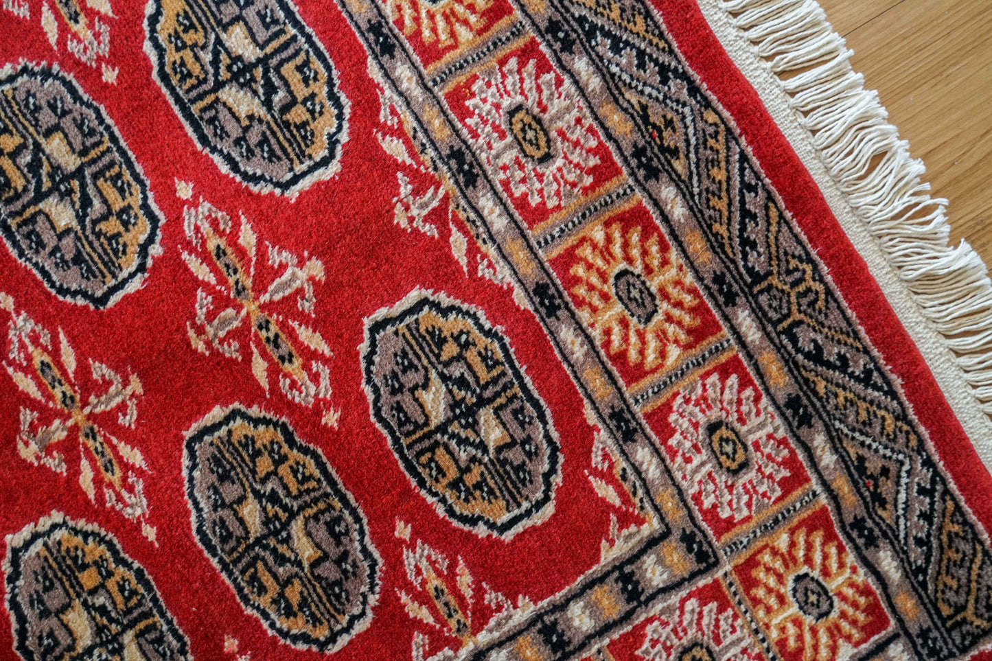  パキスタン手織り絨毯 トルクメンボハラ トライバルラグ 130×80cm