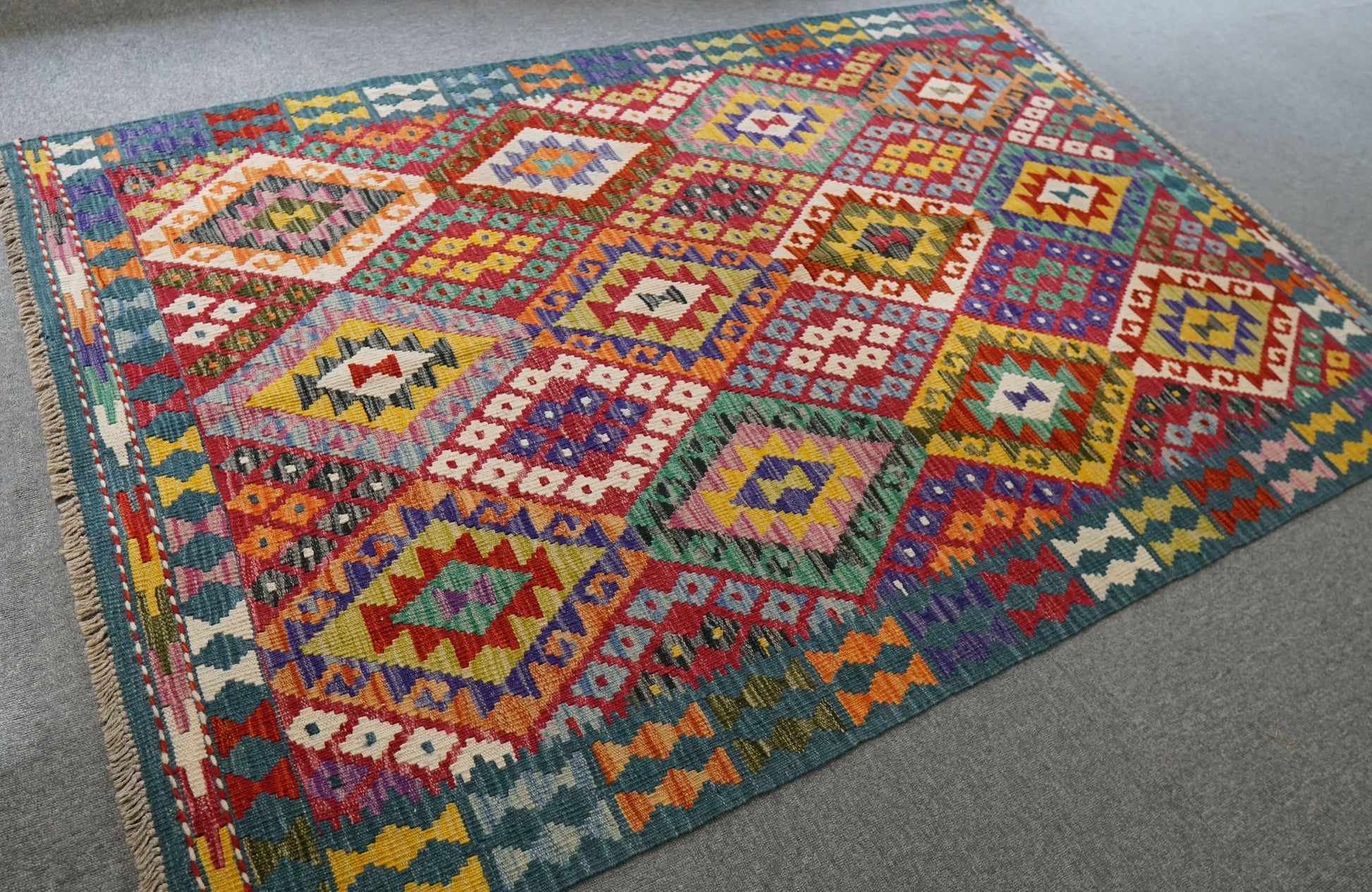 184×128cm　アフガニスタン　手織りキリム　　 Decorworks