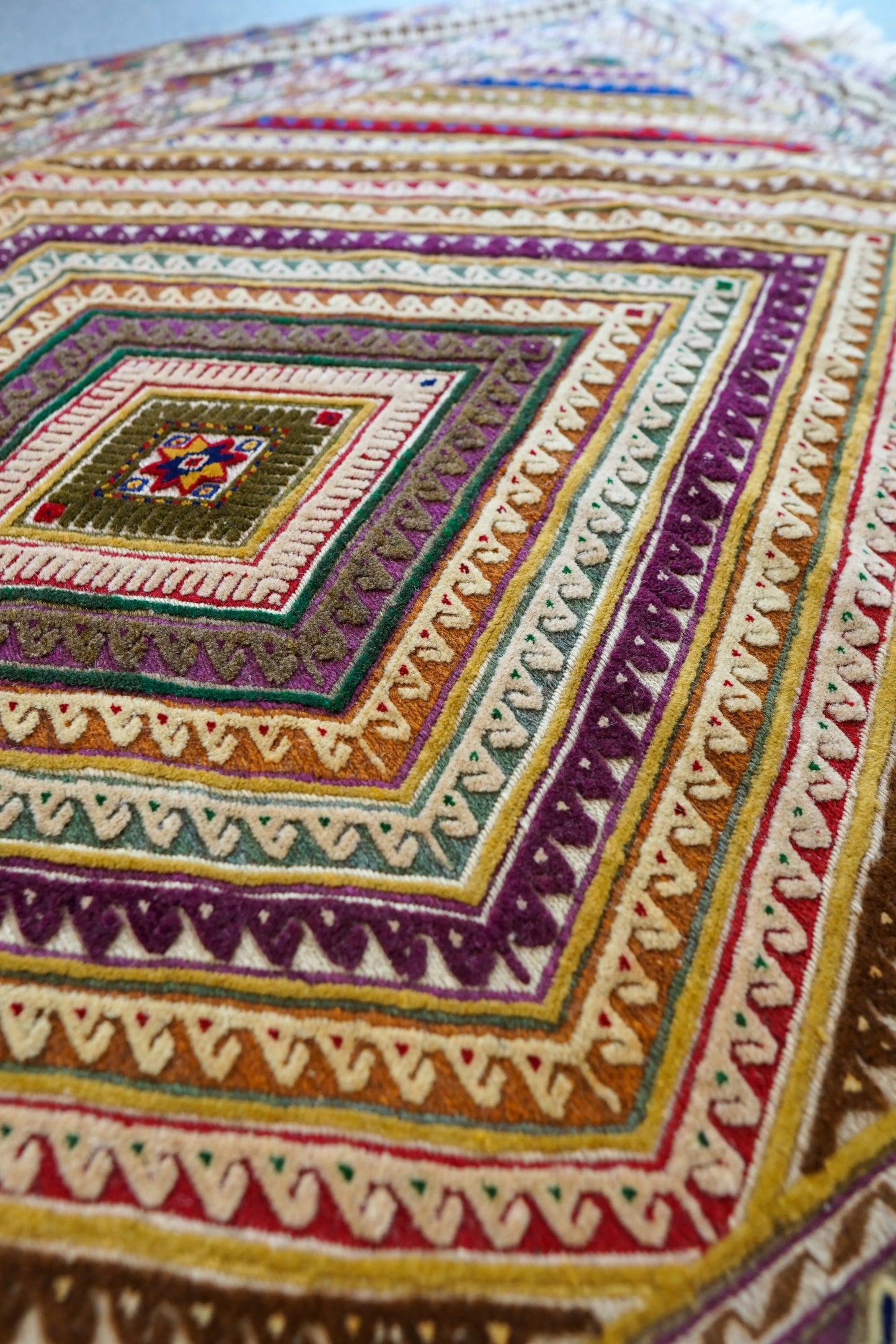 175×148cm   手織りマシュワニキリム絨毯 Decorworks