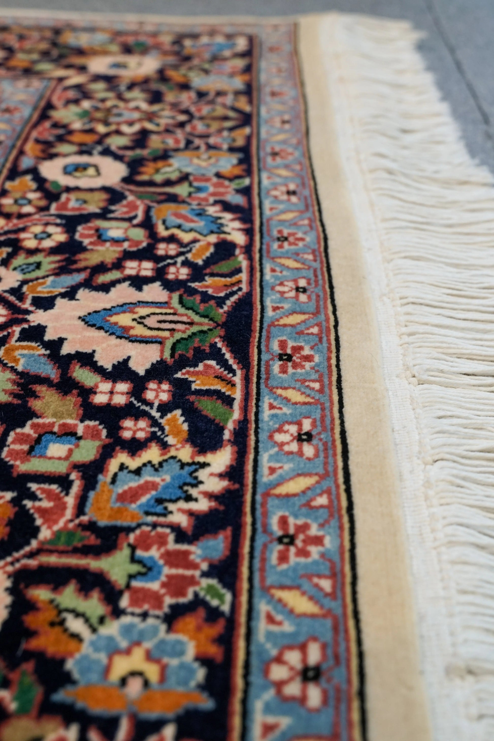 218×140cm   パキスタン手織り絨毯 Decorworks