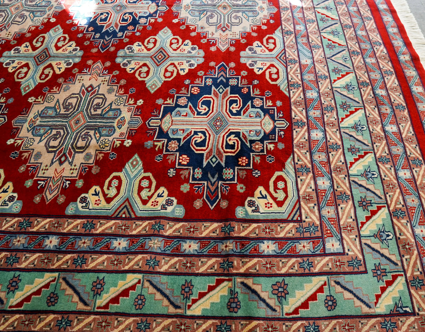 パキスタン絨毯　219×205cm Decorworks