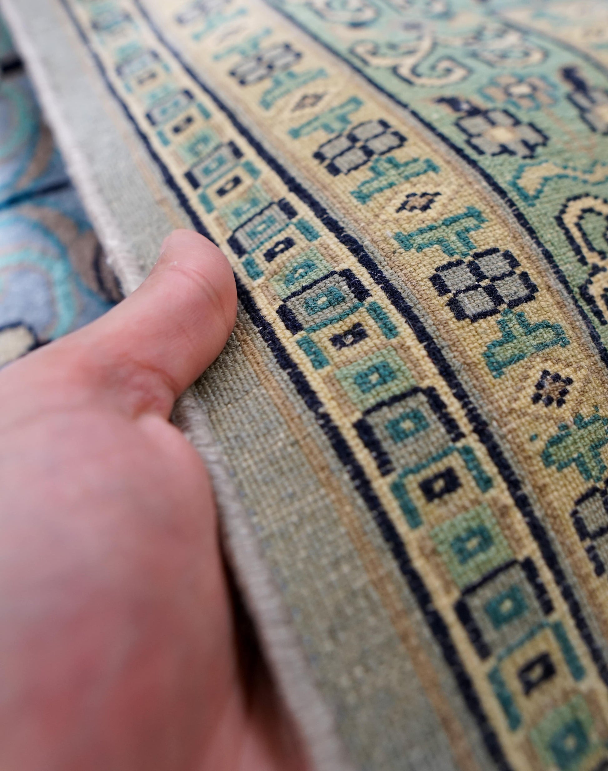  パキスタン手織り絨毯 175×127cm