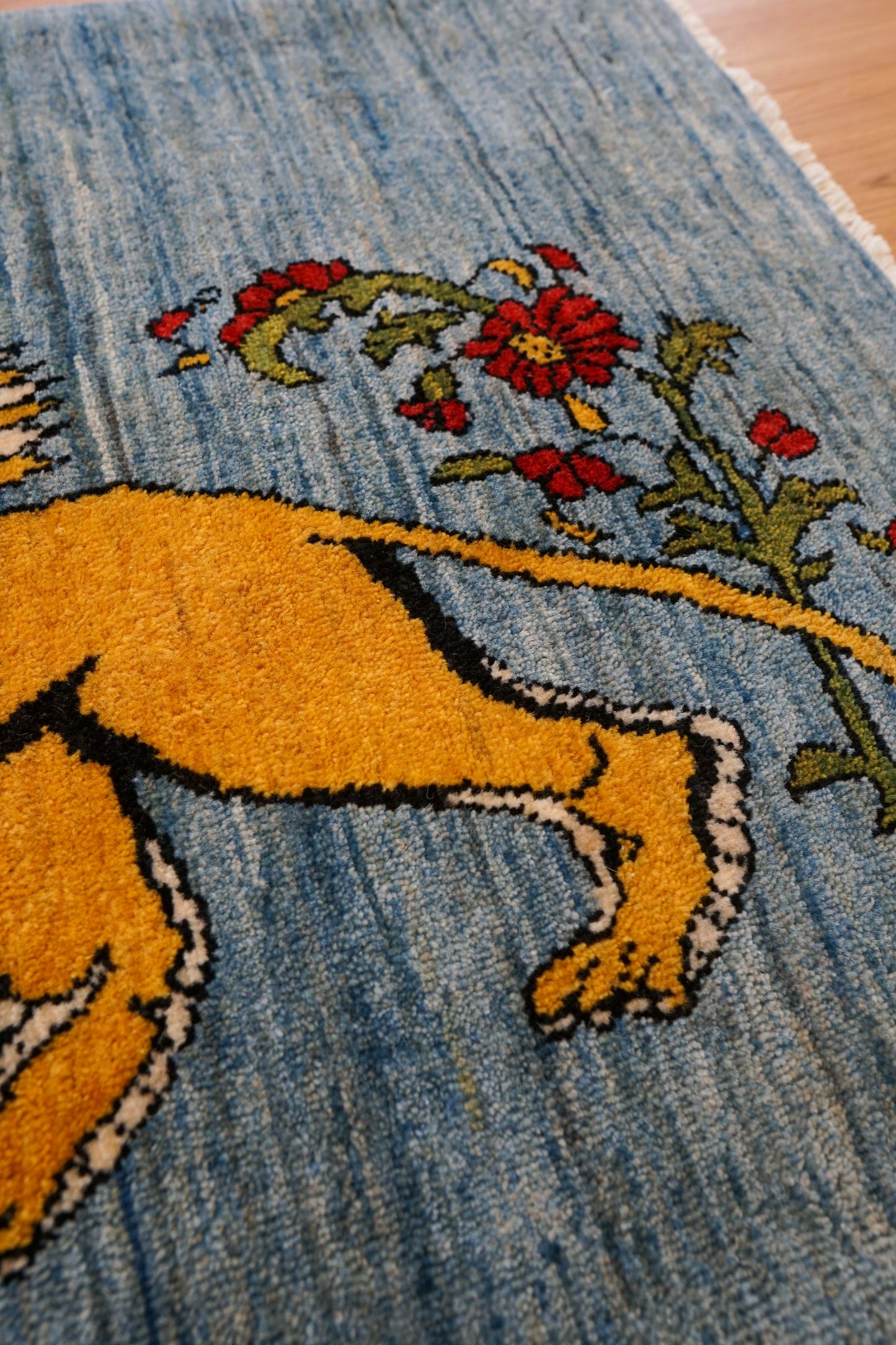 手織りペルシャ絨毯 カシュクリギャッベ リズバフト 98×66cm｜ライオンと太陽の文様・ブルー背景ギャベ