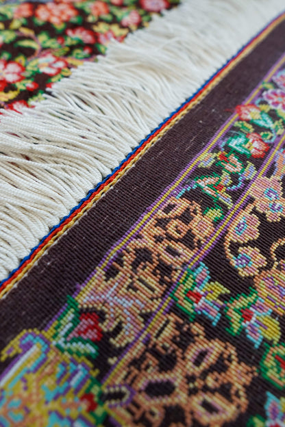  90×60cm　 ペルシャ絨毯　クム産　イザテイ房　　