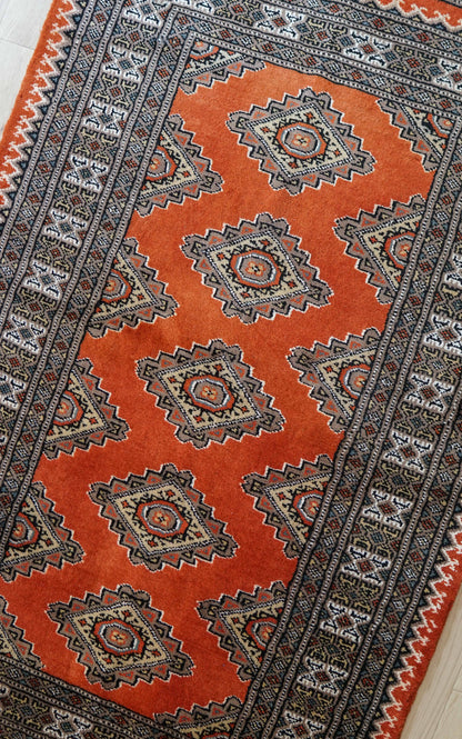  パキスタン手織り絨毯 ジャルダルラグ  132×80cm