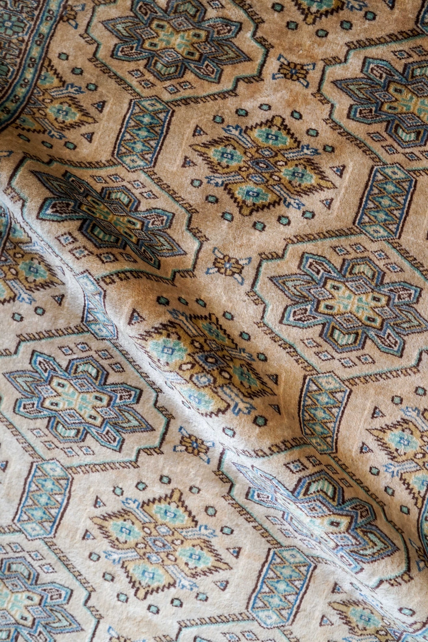  パキスタン手織り絨毯 122×80cm｜ニュージーランド産メリノウール 幾何学フラワー柄 手織りラグ