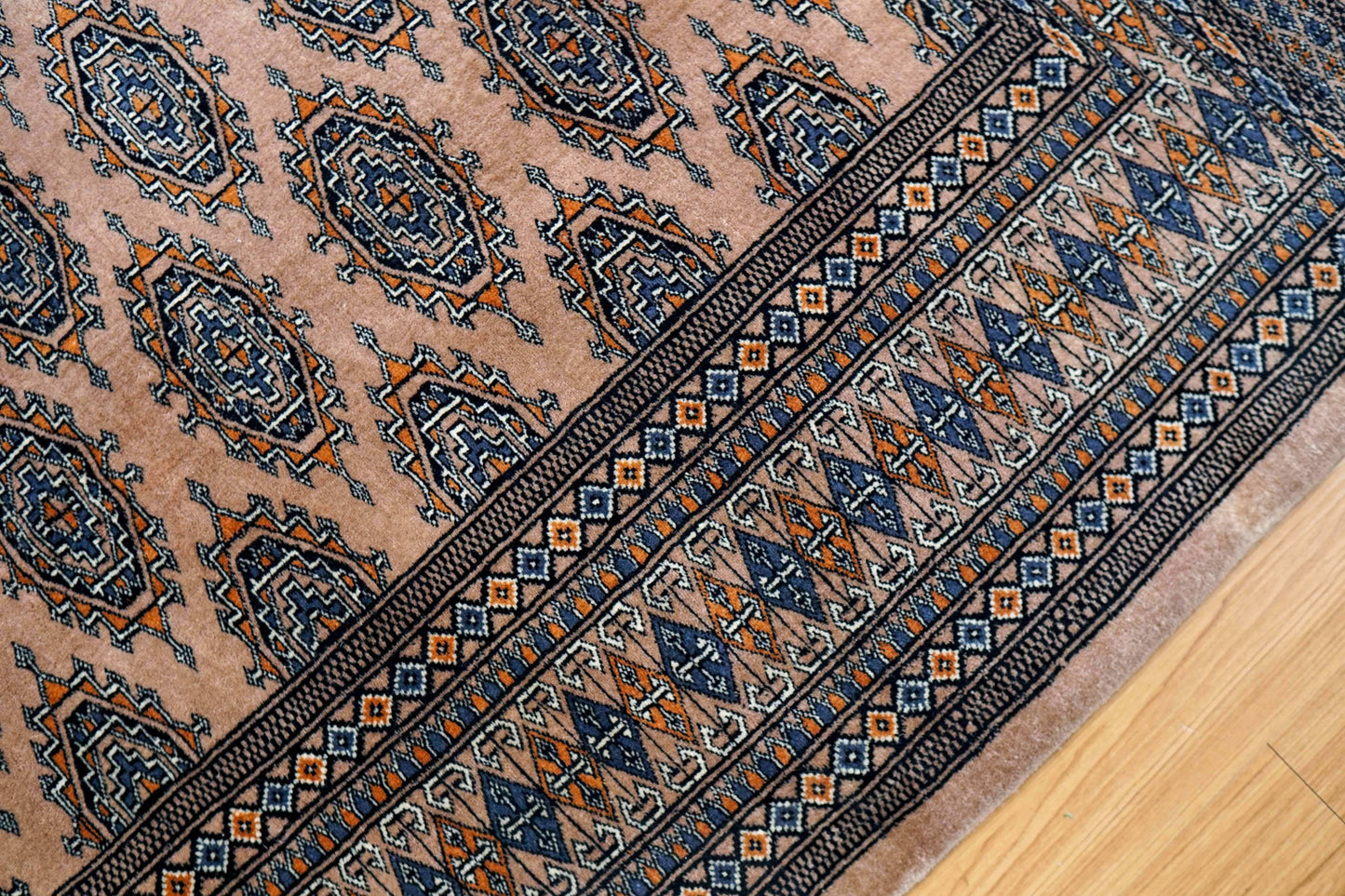  パキスタン手織り絨毯  251×161cm