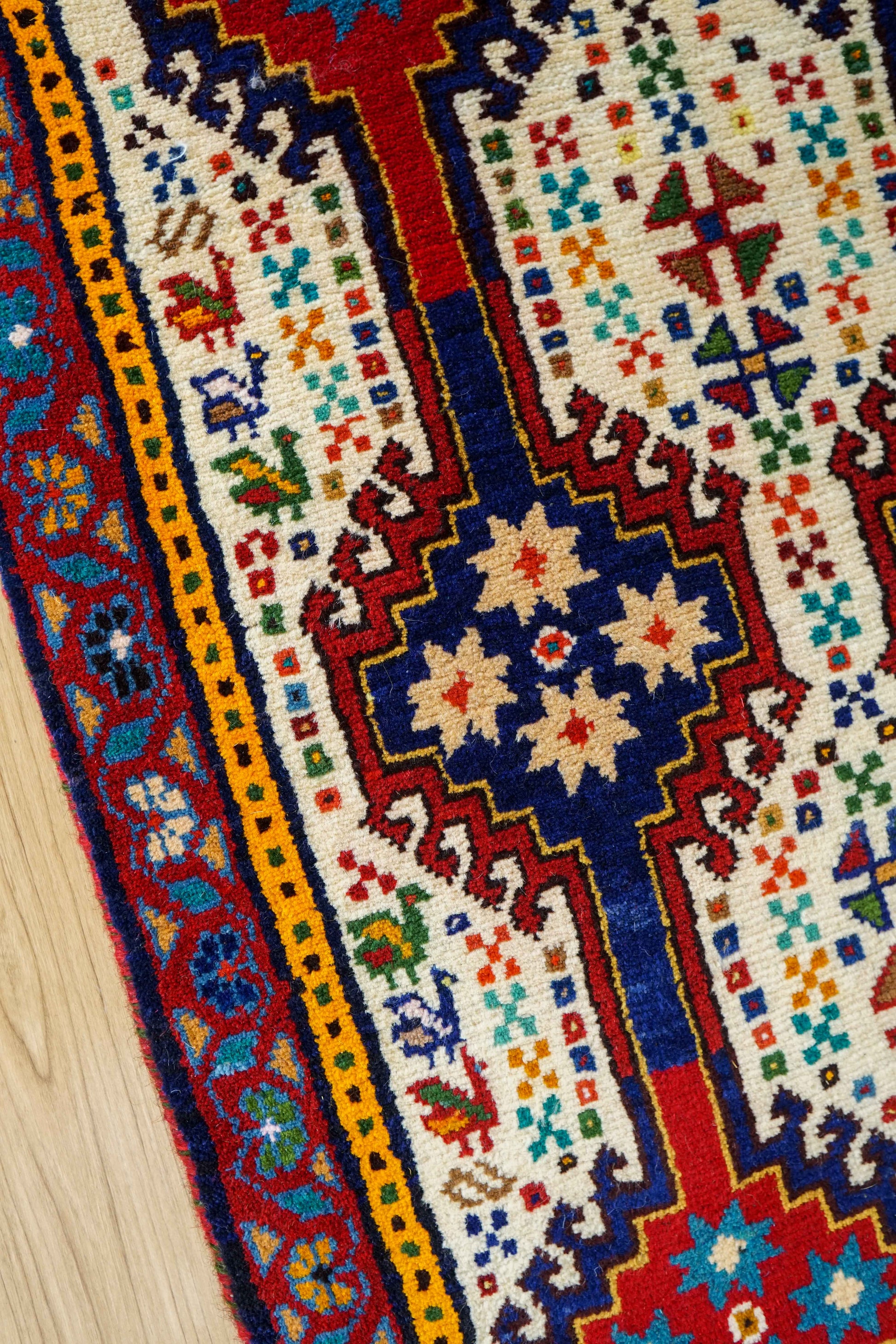  手織りペルシャ絨毯 ヤラメ 95×62cm