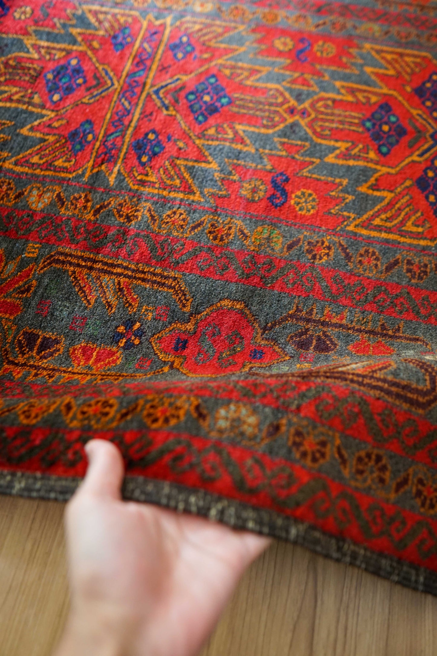  バルーチ トライバルラグ 194×109cm