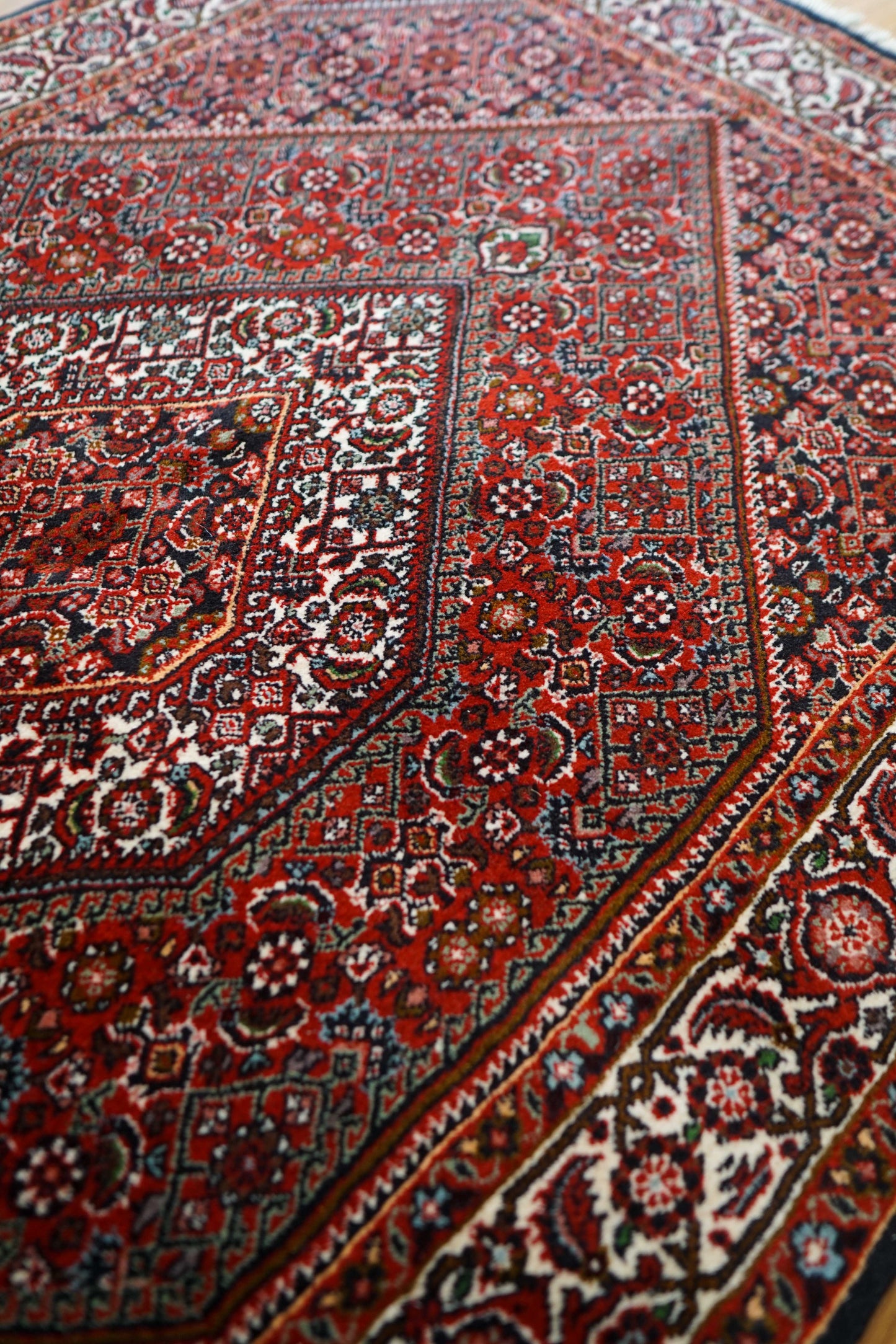 ペルシャ手織り絨毯 ビジャー産 171×113cm｜ ウール リビングサイズ ビジャール