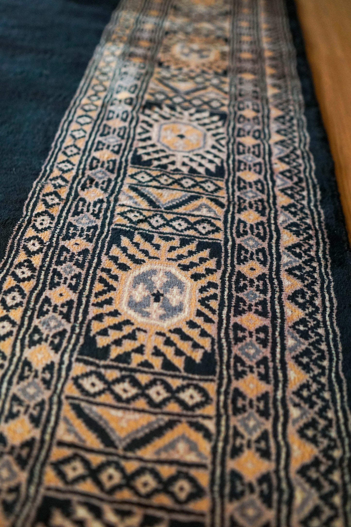  パキスタン手織り絨毯 293×254cm