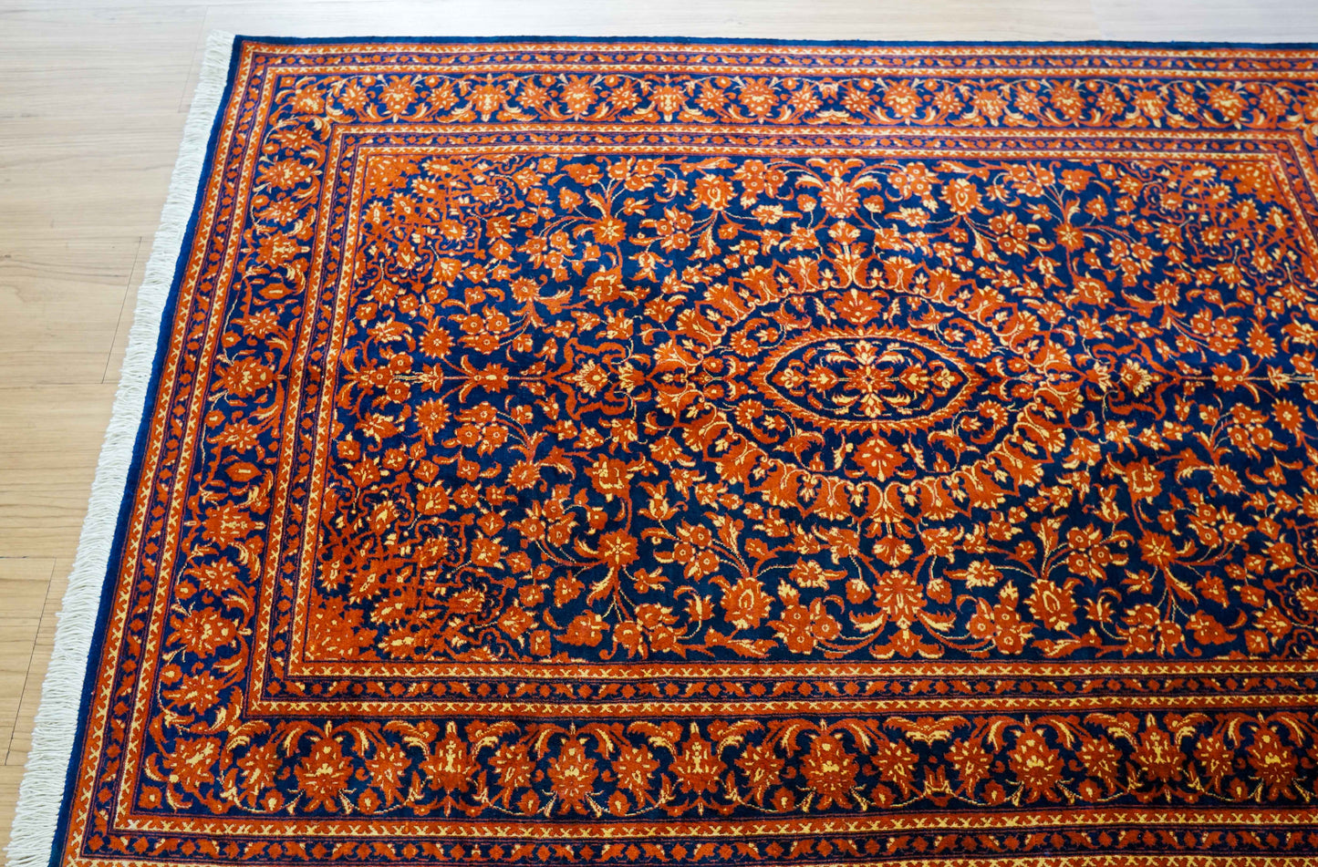 ペルシャ絨毯　クム産　カーリキ房　シルク 100%　(証明書付) 120×80cm　