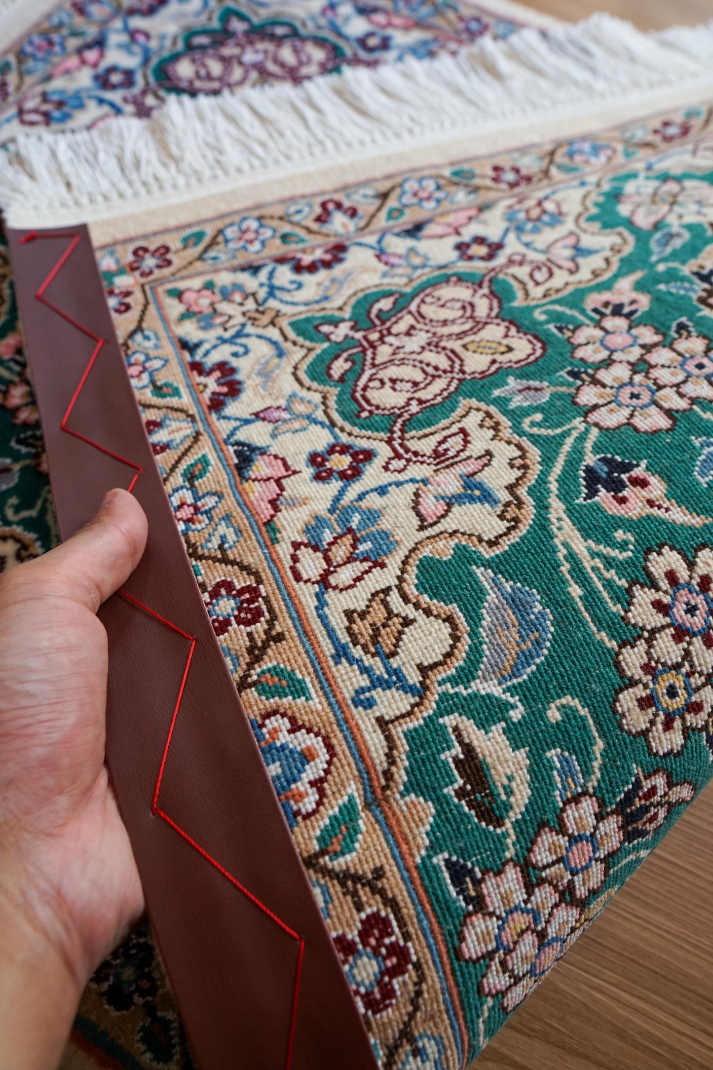 ペルシャ絨毯 ナイン産 手織り 90×63cm｜グリーンメダリオンデザイン 玄関マットサイズ