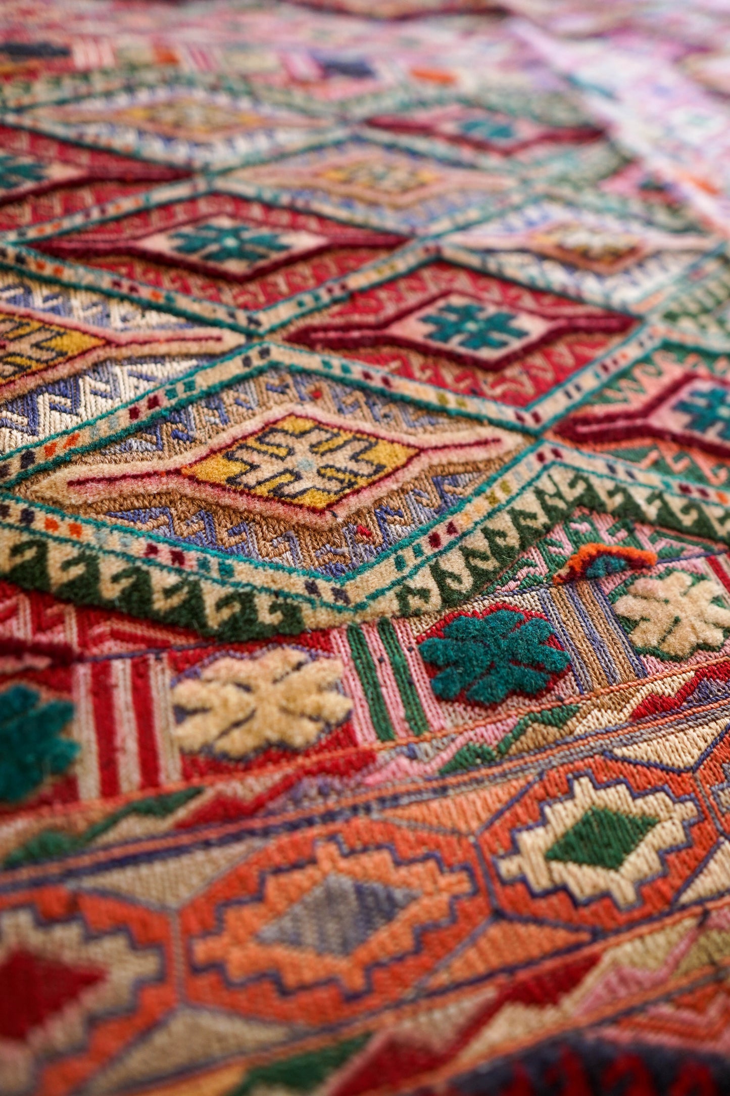 アフガニスタン 手織りマシュワニキリム 180×143cm fine quality