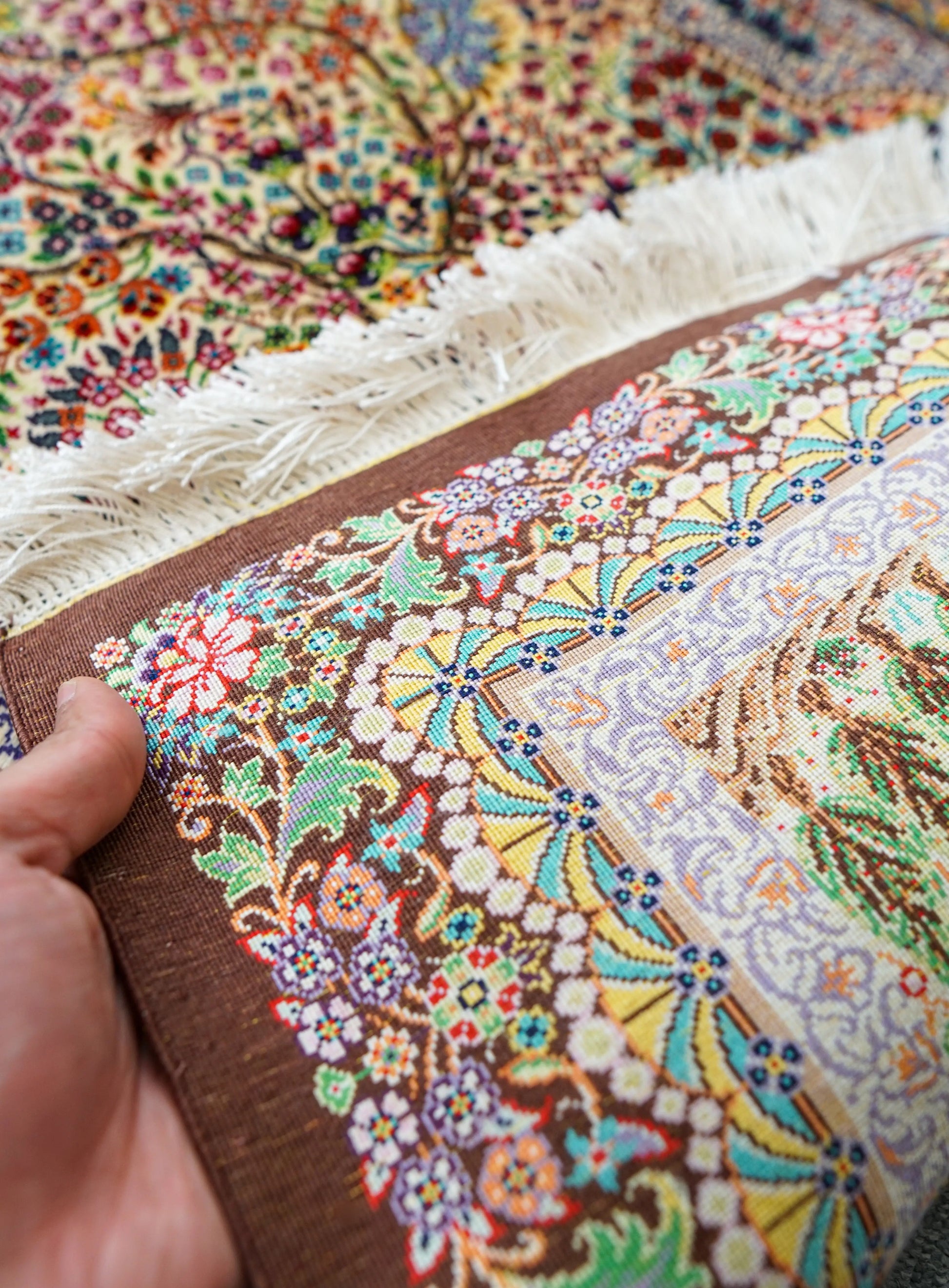 90×61cm　【ペルシャ絨毯　クム産　ナーリイ房　シルク 100%　】 Decorworks