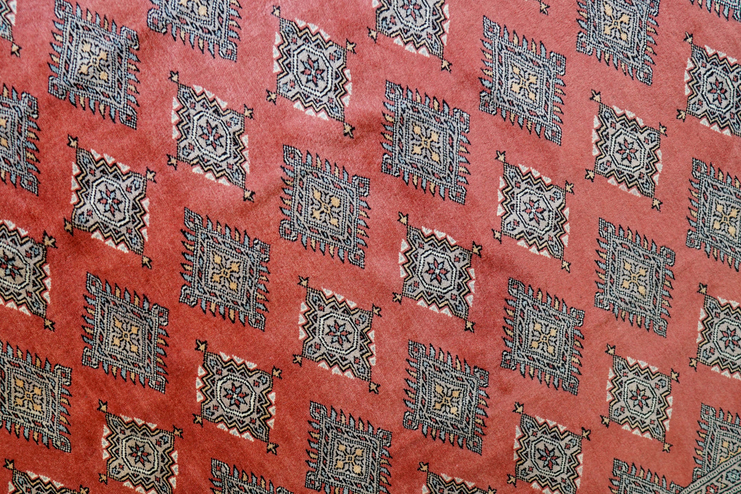 Collection パキスタン手織り絨毯 302×245cm トライバルデザイン ウールラグ