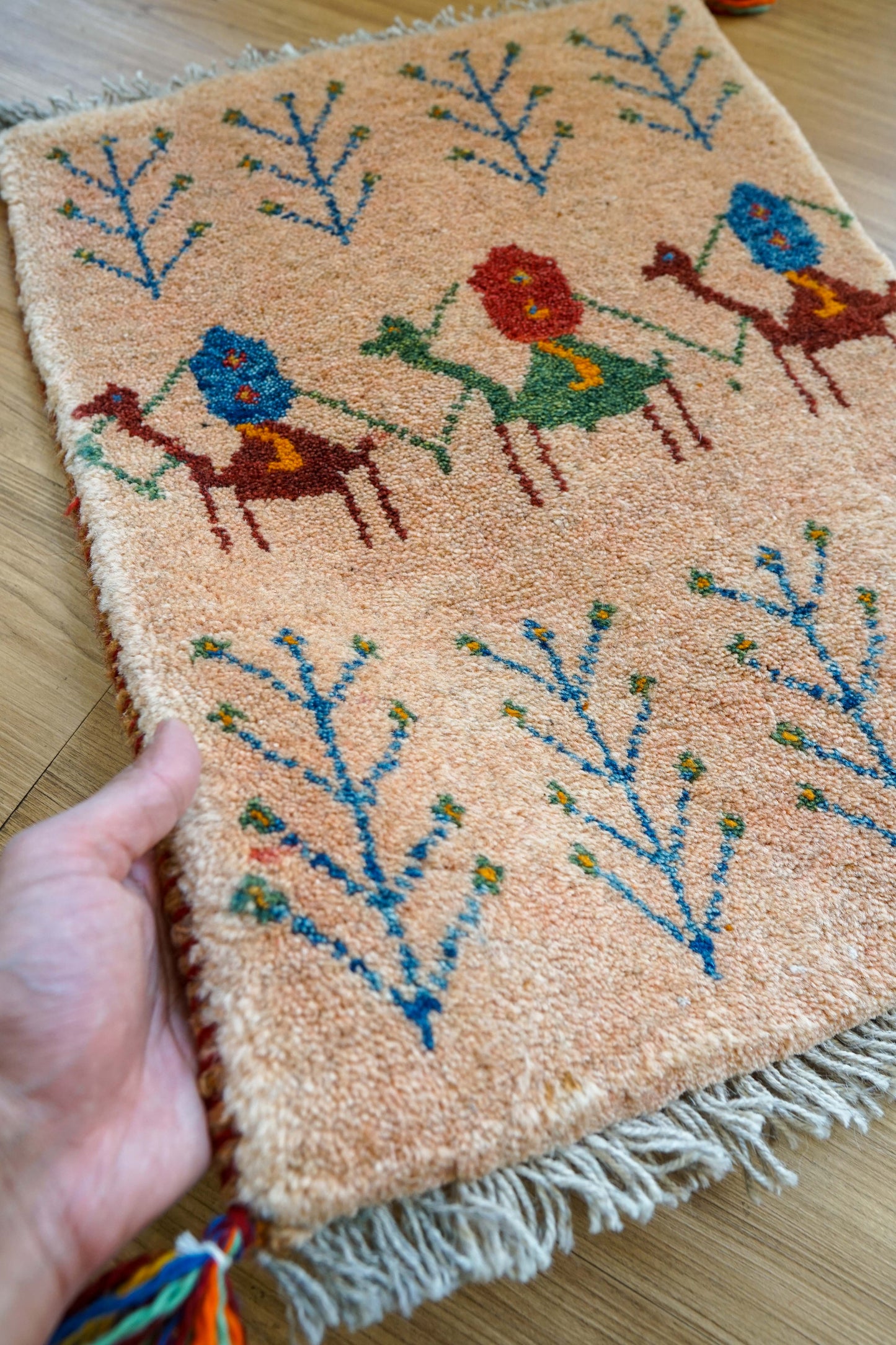 ペルシャ手織りギャッベ アマレ族 60×40cm｜ラクダモチーフ 玄関マット ナチュラルウール